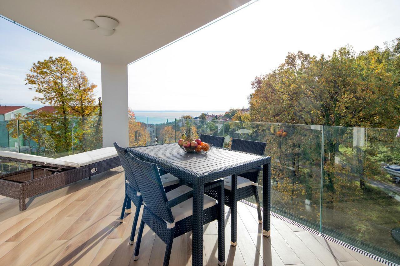 Modern Apartment Near The Sea Ičići Exterior foto